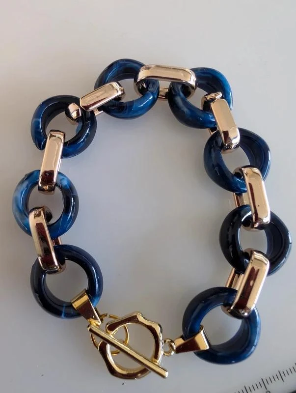Kettingarmband met grote acrylinkralen in marineblauw – photo 2
